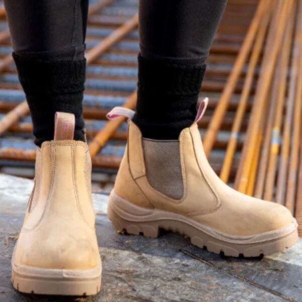 Safety Boots Thumbnail